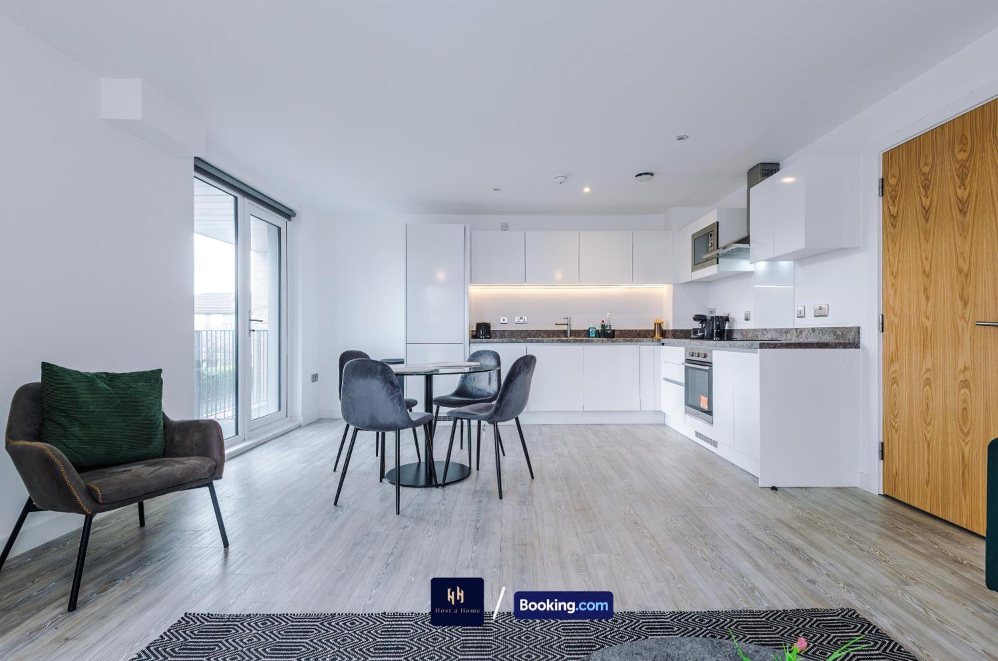 Modern 2 Bed Apartment With Balcony By Host A Home Manchester Exterior foto