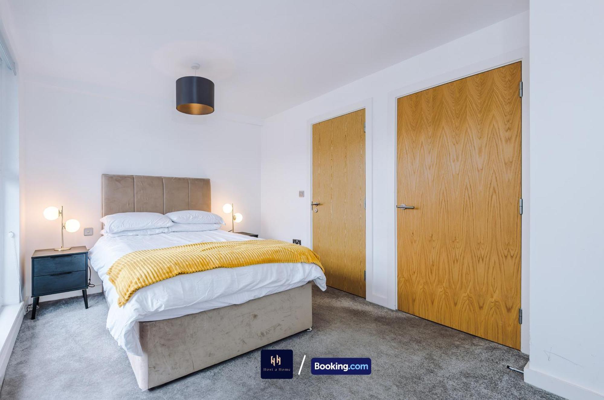 Modern 2 Bed Apartment With Balcony By Host A Home Manchester Exterior foto