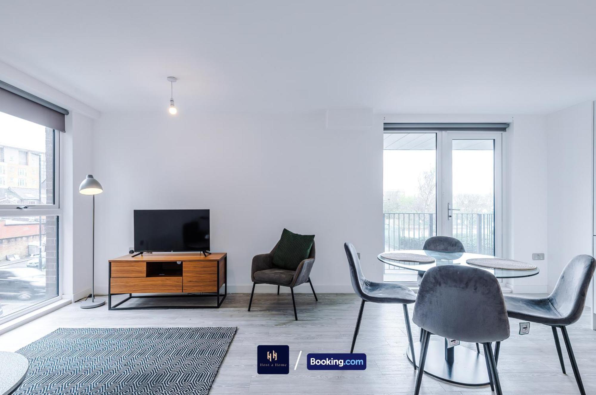 Modern 2 Bed Apartment With Balcony By Host A Home Manchester Exterior foto
