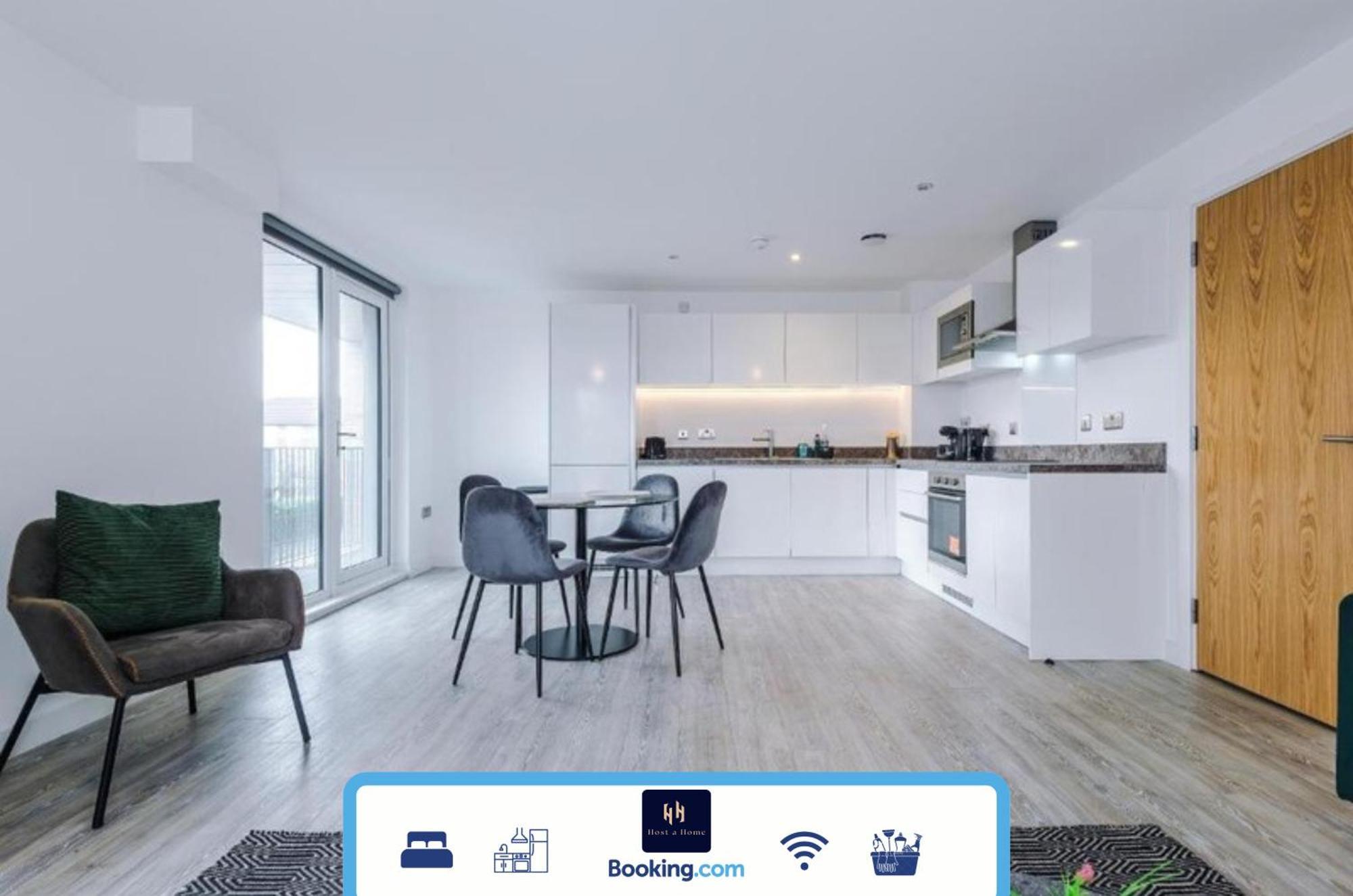 Modern 2 Bed Apartment With Balcony By Host A Home Manchester Exterior foto